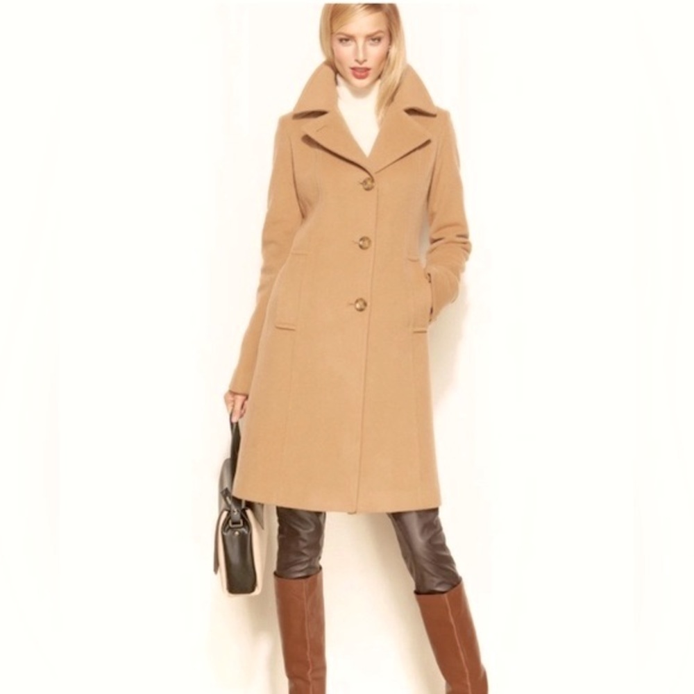 Anne Klein camel/Tan Trench Coat, lighter than pics